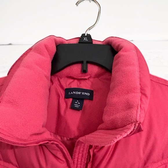 Lands’ End Women’s Large 12-14 Black Puffer Vest – Winter Outdoor Layering - Picture 4 of 4